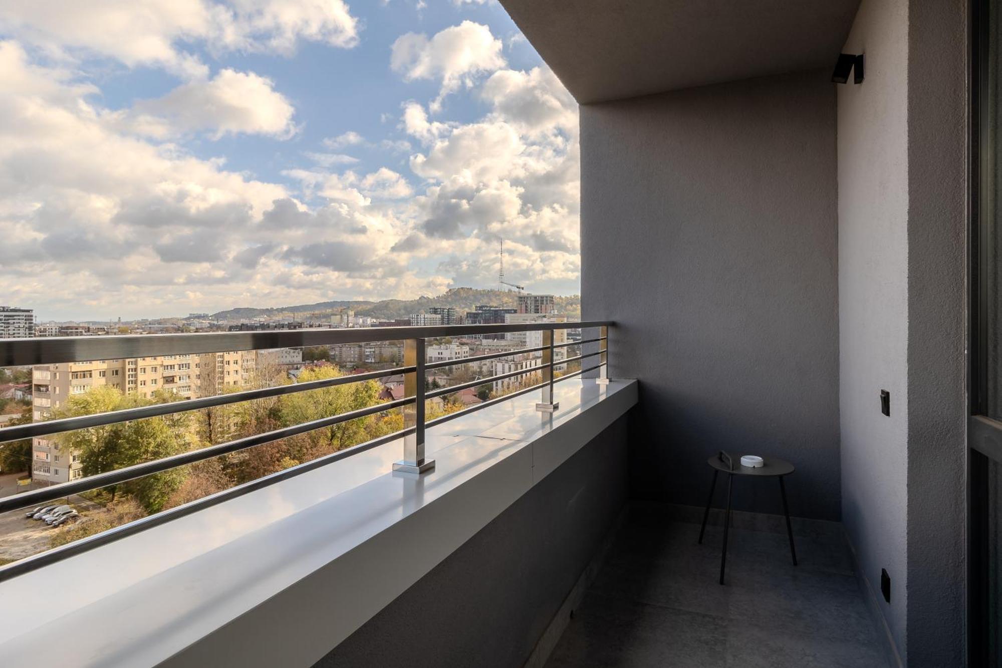 77 Views Apartments By Inshi Leopoli Esterno foto